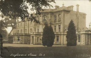 Inglewood House, původní panské sídlo na historickém snímku. Zdroj: Hungerford Virtual Museum.